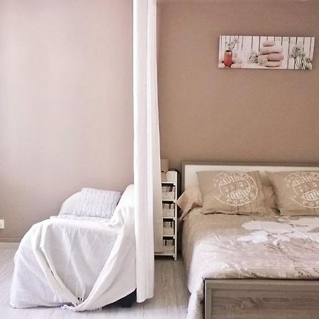Locations Rives De Seugne - De Gaulle Apartamento Jonzac Quarto foto