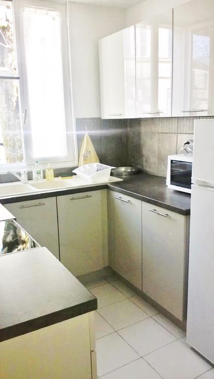 Locations Rives De Seugne - De Gaulle Apartamento Jonzac Quarto foto